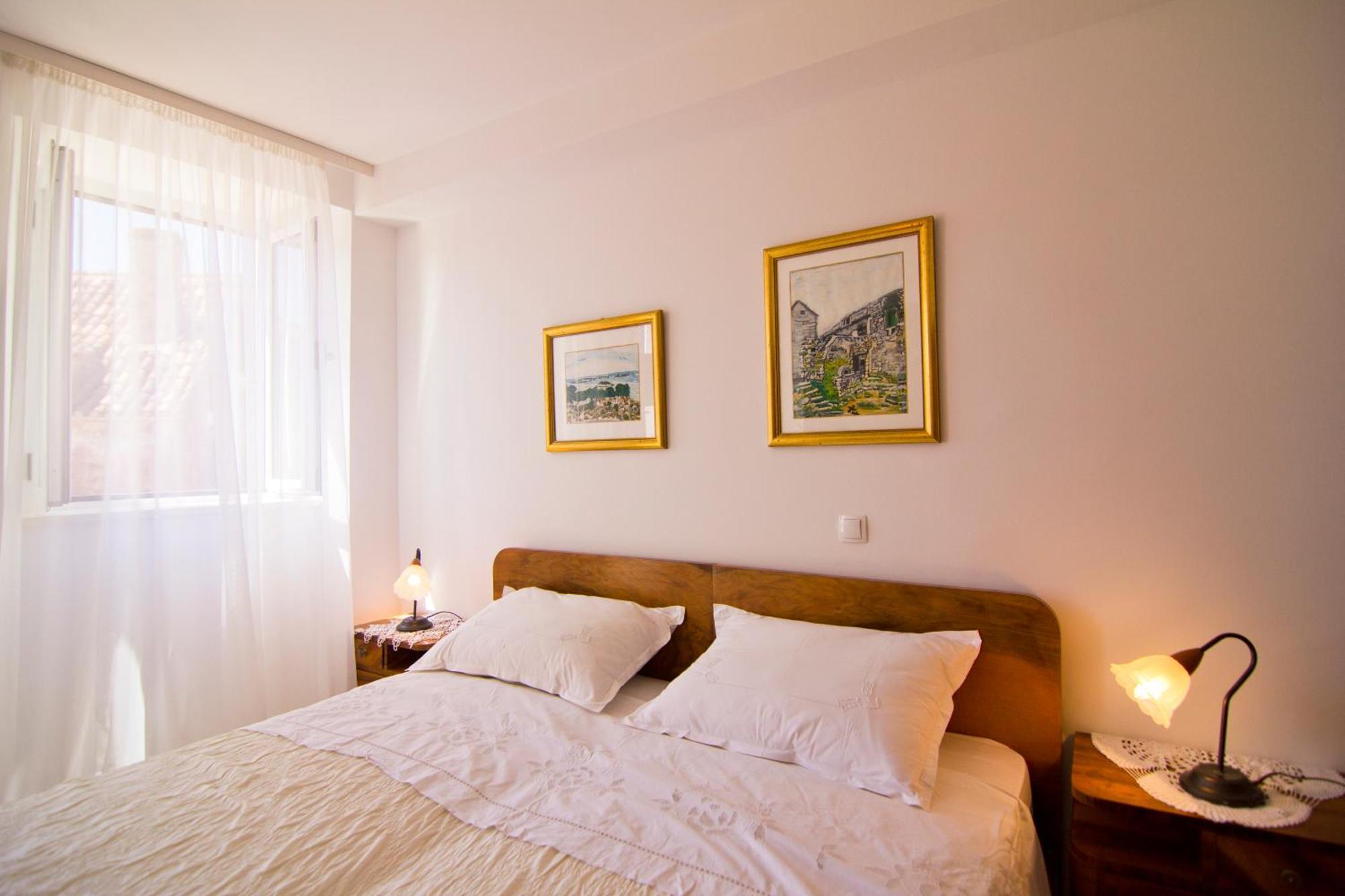 Apartments Donika Komiža Pokoj fotografie
