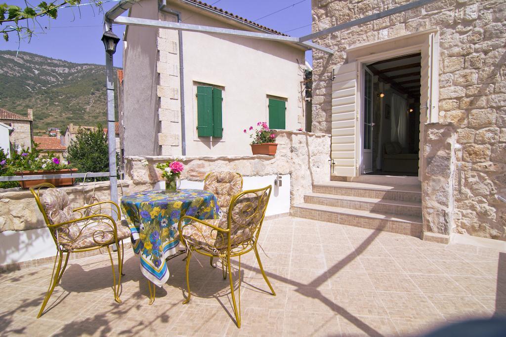 Apartments Donika Komiža Pokoj fotografie